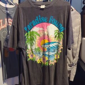 No Boundaries Paradise Found Graphic Tee - Gray